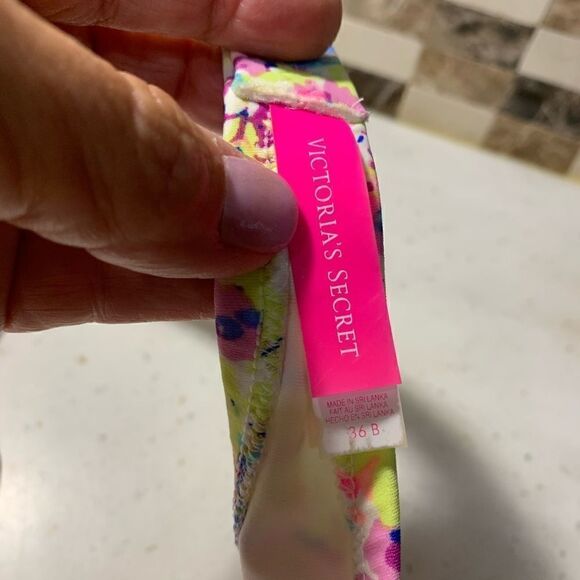 Victoria’s Secret Bikini Top  - Picture 4 of 4